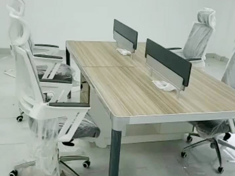 4 Seater Brown Wooden Workstation