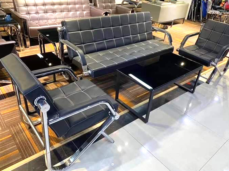 Black Leather Executive Lounge Chairs