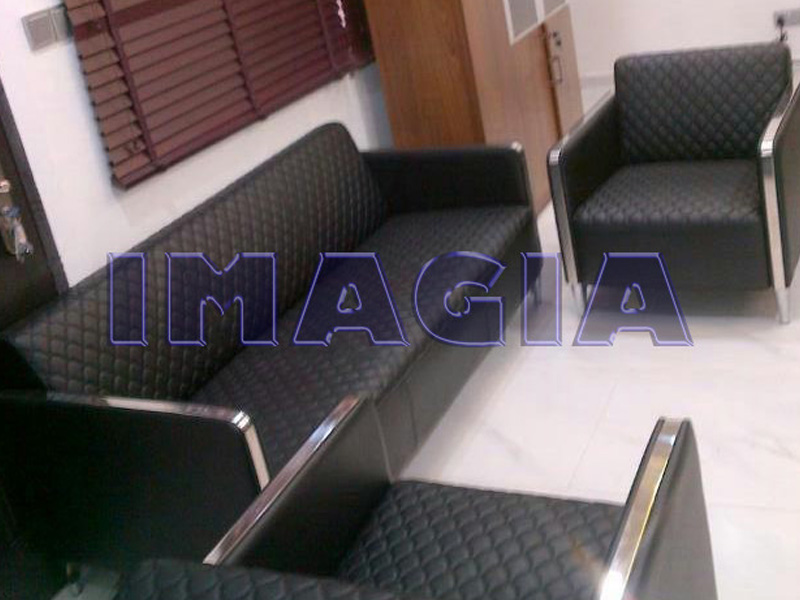 Black Leather Executive Waiting Chair