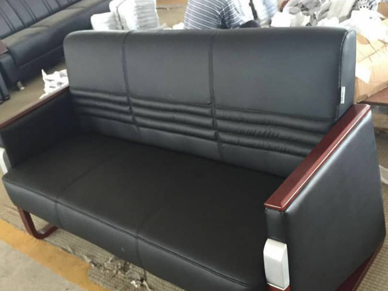 Black Leather 3 Seater Waiting Chair