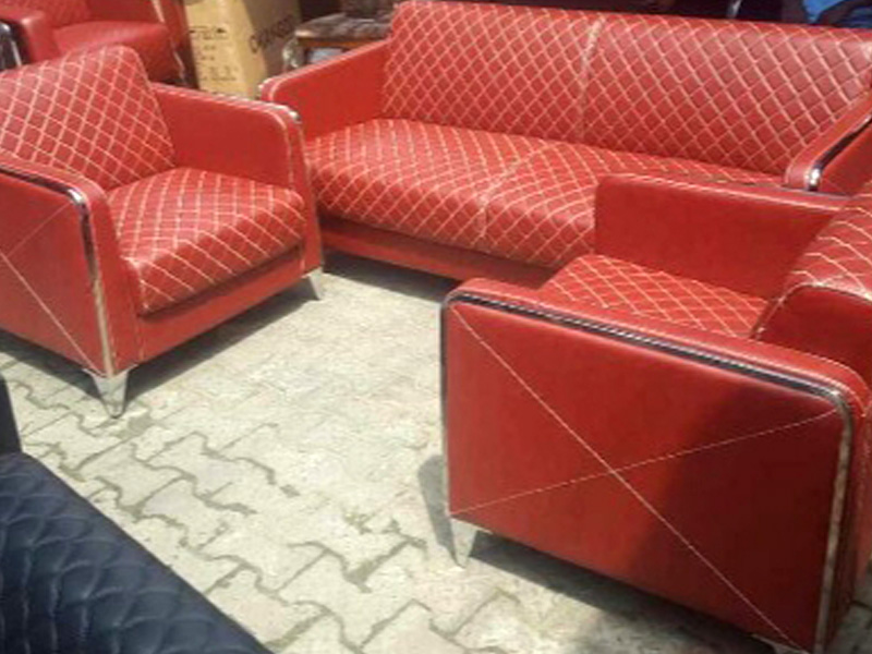 Red Leather Waiting Chair